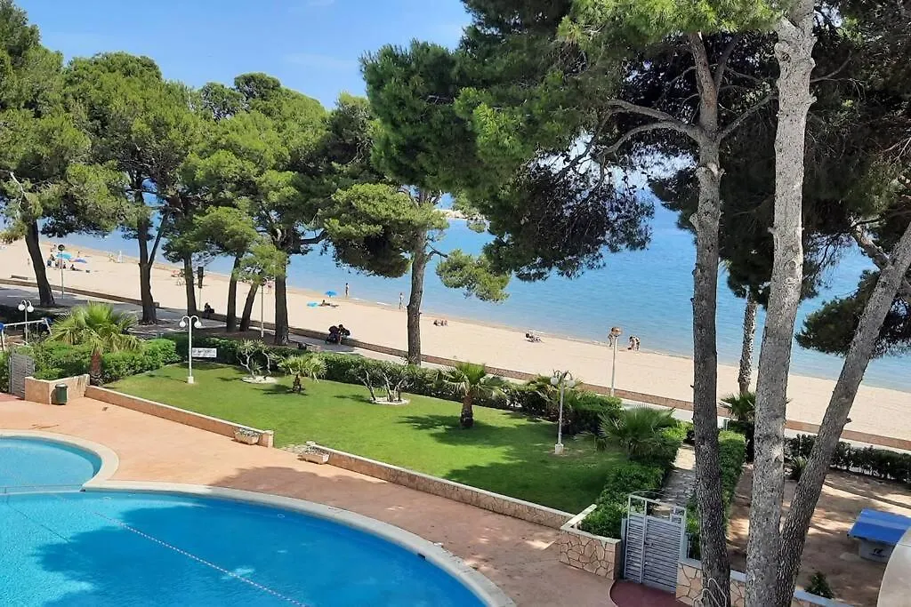 Apartamento Con Piscina, En Primera Linia De Mar. Cambrils
